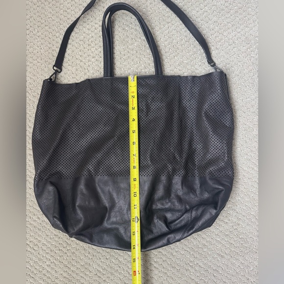 Osklen Black Perforated Leather Slouchy Tote Shoulder Bag - Picture 5 of 16